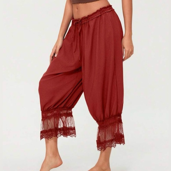 Red Lace Trimmed Capris with Elastic Waistband - Picture 6 of 8